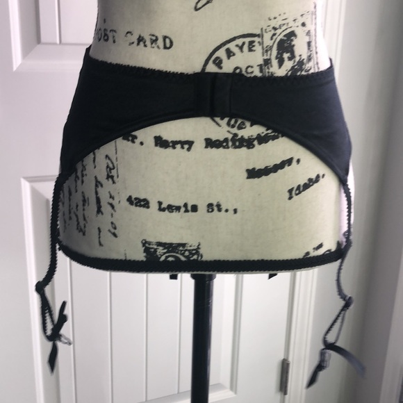 Y2K VS Victoria’s Secret Black Lace Garter Belt Adjustable Size Large L 1089 - Picture 3 of 12